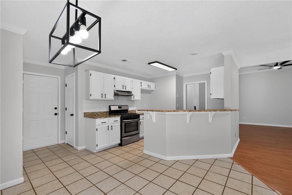 106 Crown Forest Drive Property Photo 6