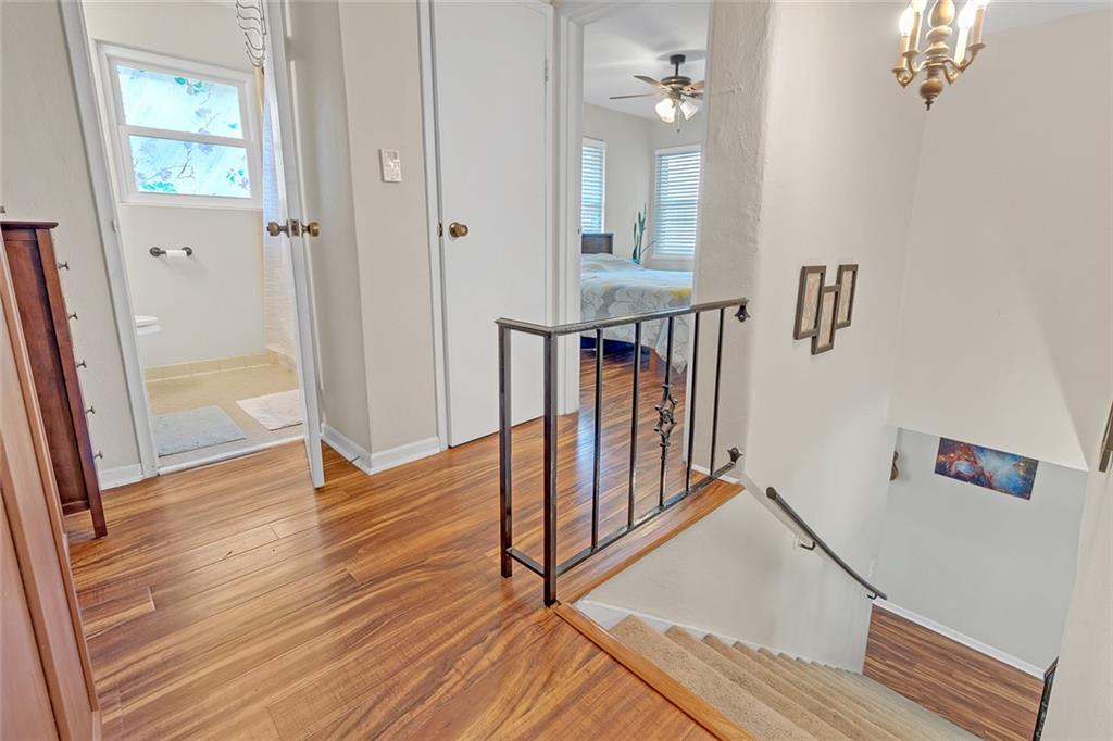 276 Lakemoore Drive Ne Unit E Property Photo 12