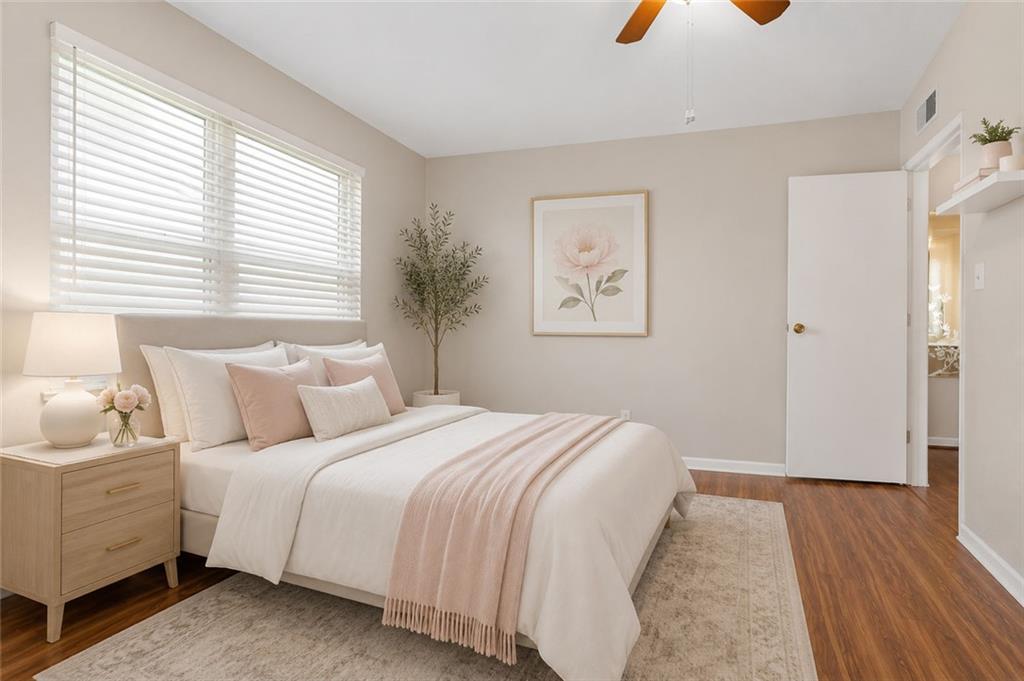 276 Lakemoore Drive Ne Unit E Property Photo 14