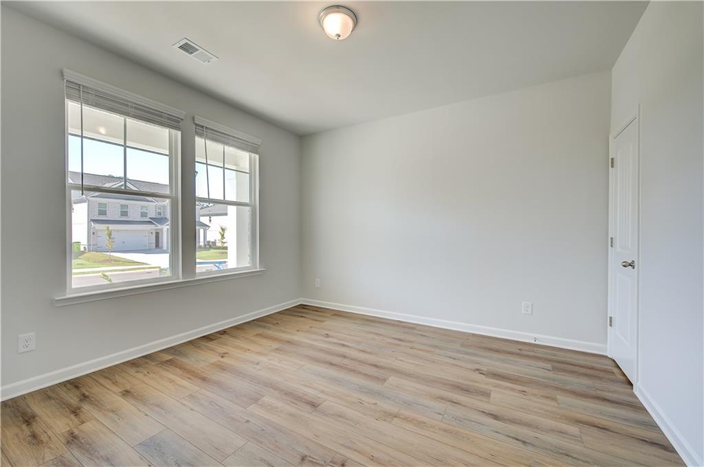 672 Leafy Branch Way Property Photo 5