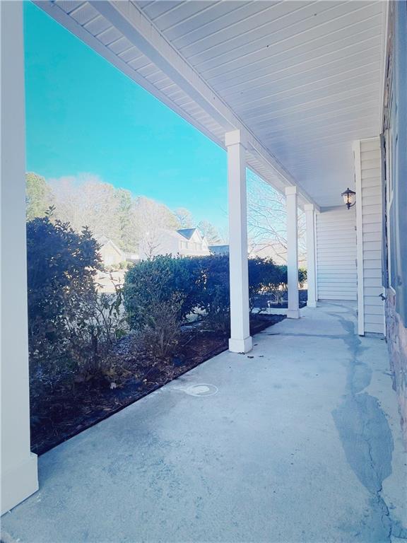 3368 Hill Pond Drive Property Photo 4