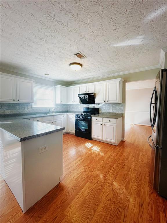 3368 Hill Pond Drive Property Photo 8