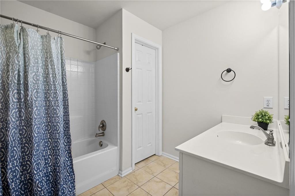 2300 Northwood Drive Property Photo 22
