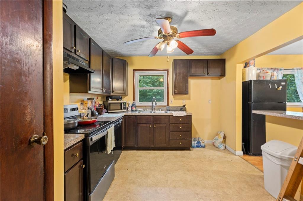 1140 Pineglen Drive Property Photo 12