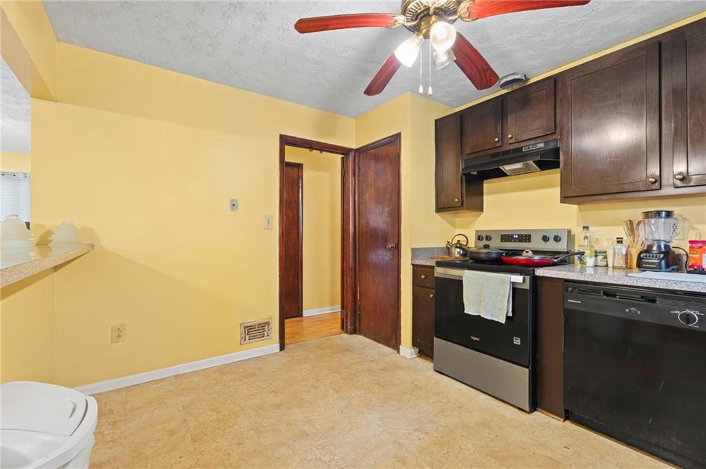 1140 Pineglen Drive Property Photo 14
