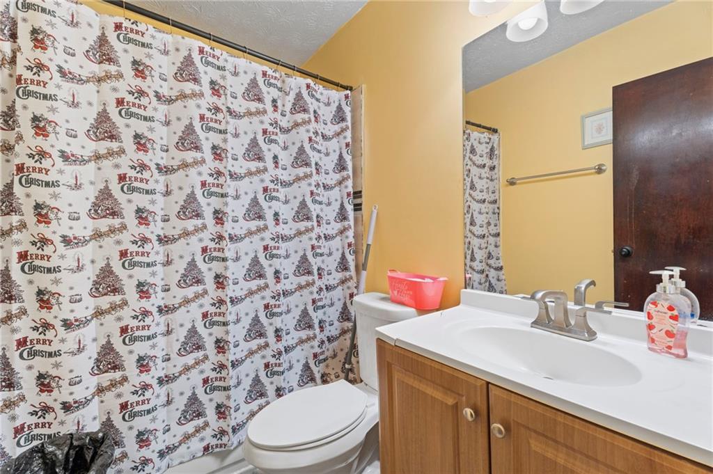 1140 Pineglen Drive Property Photo 15
