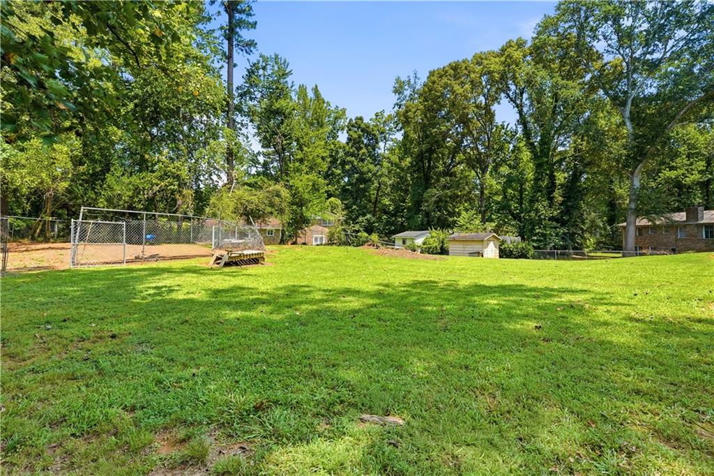 4335 Newcastle Circle Property Photo 3