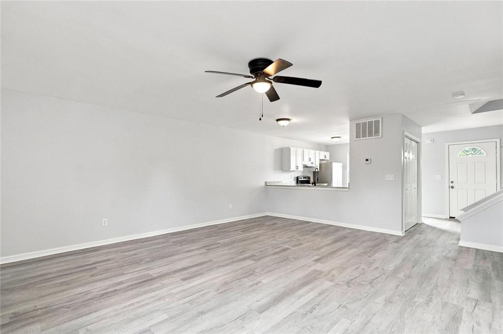 366 N Beach Court Property Photo 10