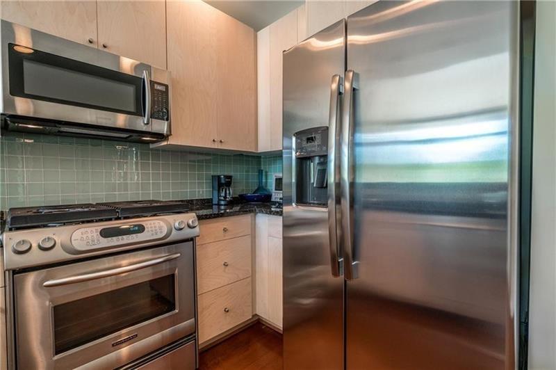 905 Juniper Street Ne Unit 401 Property Photo 6