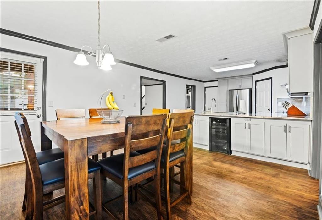 10208 Hemlock Way Property Photo 11