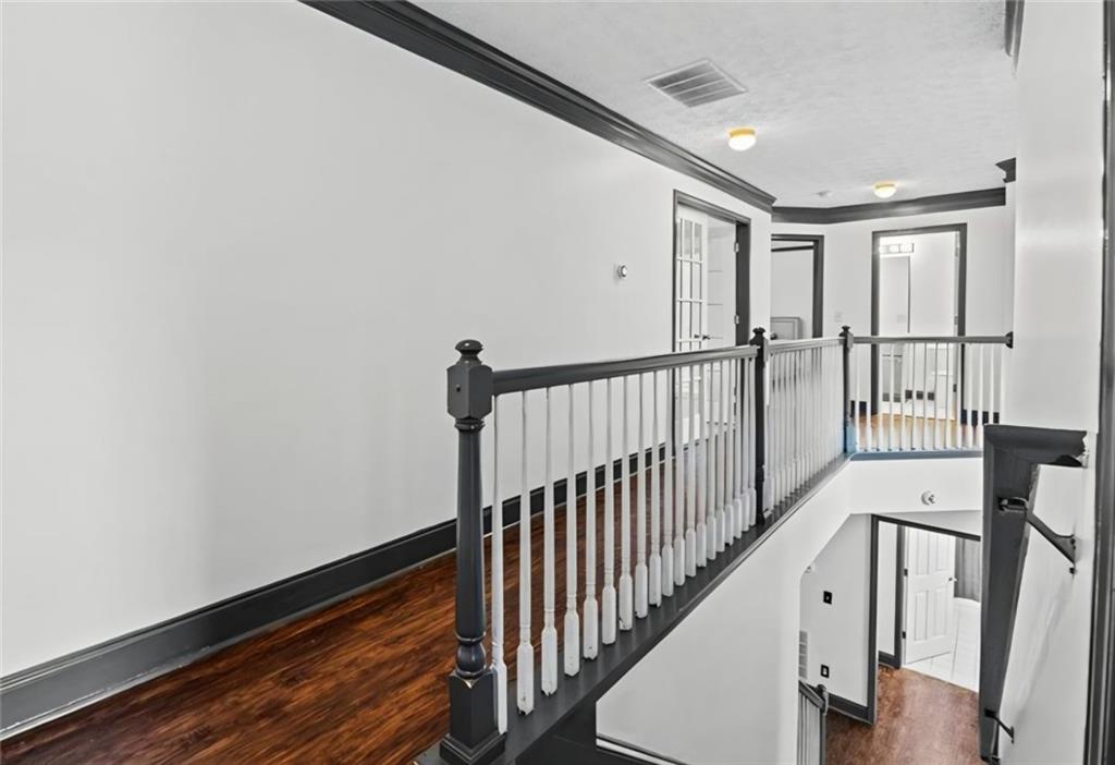 10208 Hemlock Way Property Photo 12