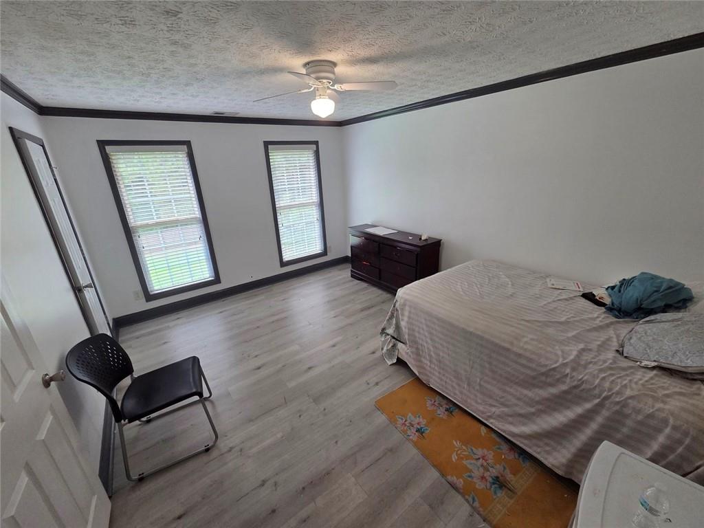 10208 Hemlock Way Property Photo 20