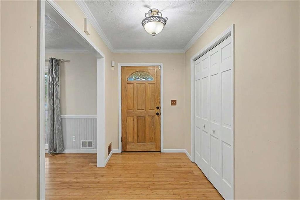 576 Cross Plains Road Property Photo 11
