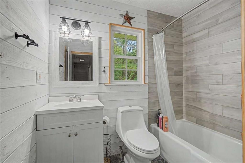 576 Cross Plains Road Property Photo 28