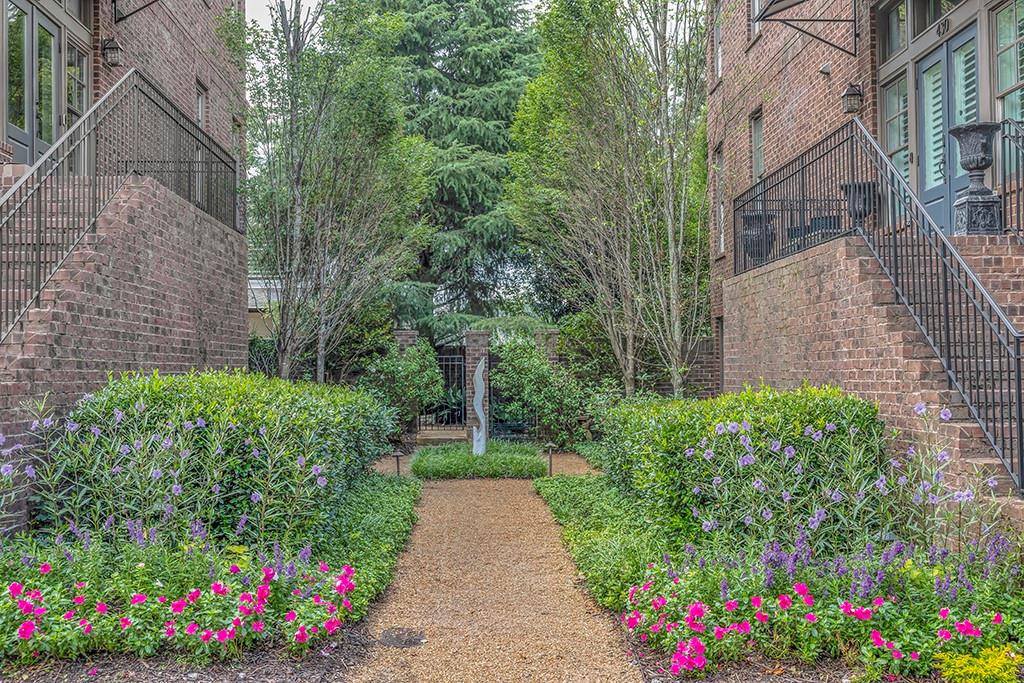 440 Canton Walk Property Photo 5