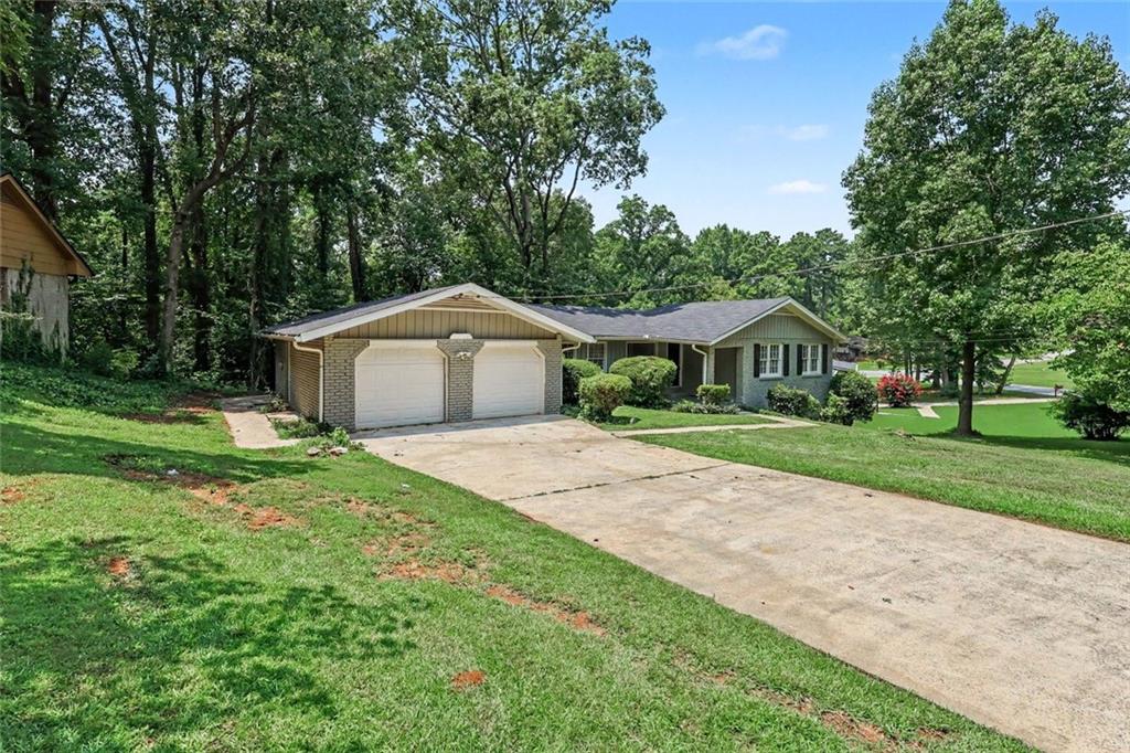 4295 Autumn Hill Drive Property Photo 2