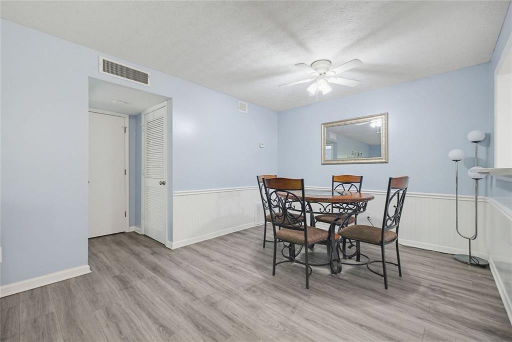 703 Woodcliff Drive Property Photo 7