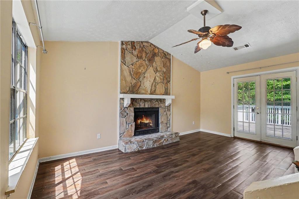 655 Harvard Drive Nw Property Photo 3