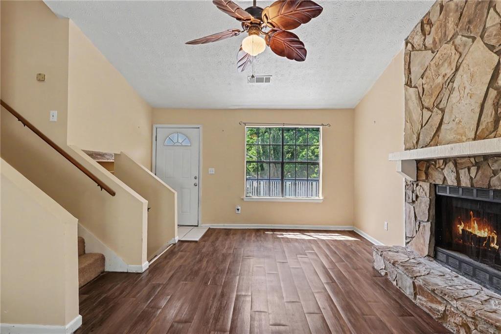 655 Harvard Drive Nw Property Photo 4