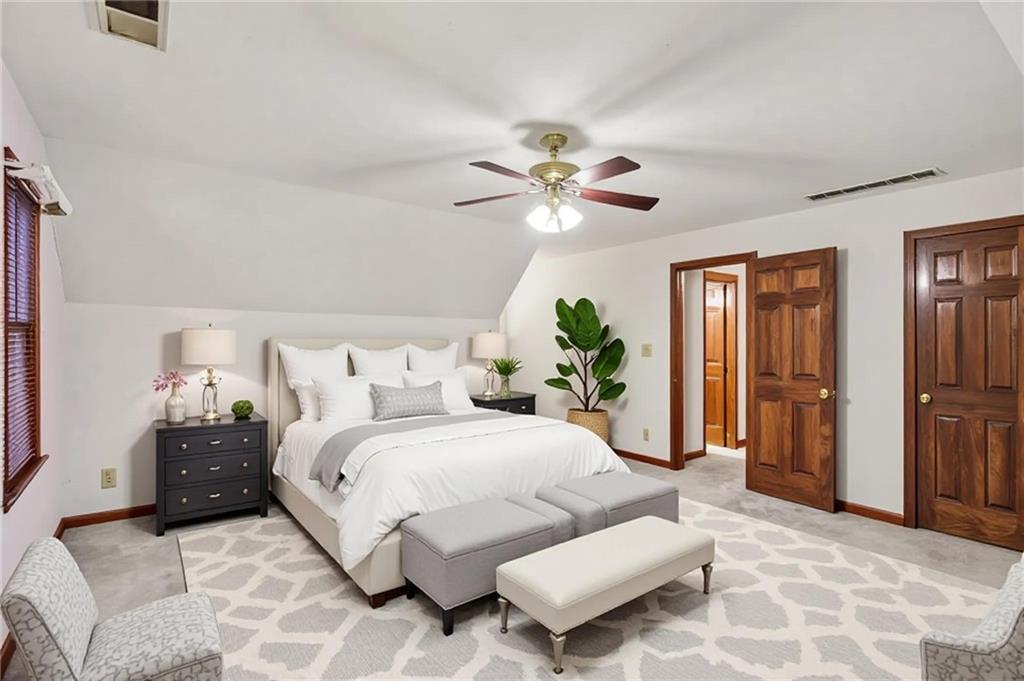 112 Singletree Property Photo 7