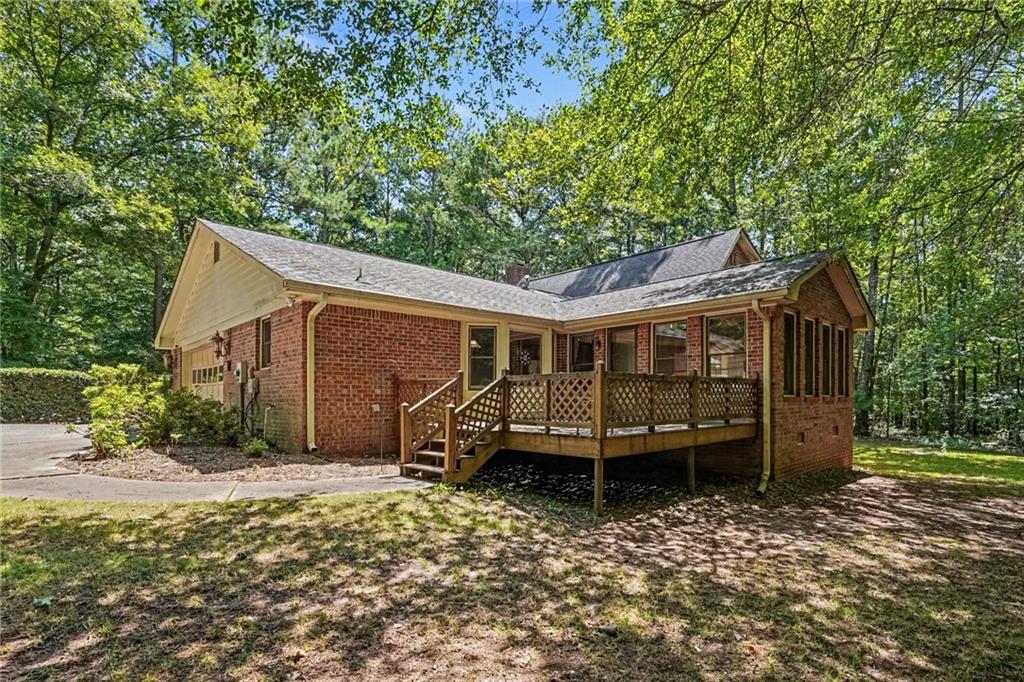 112 Singletree Property Photo 12