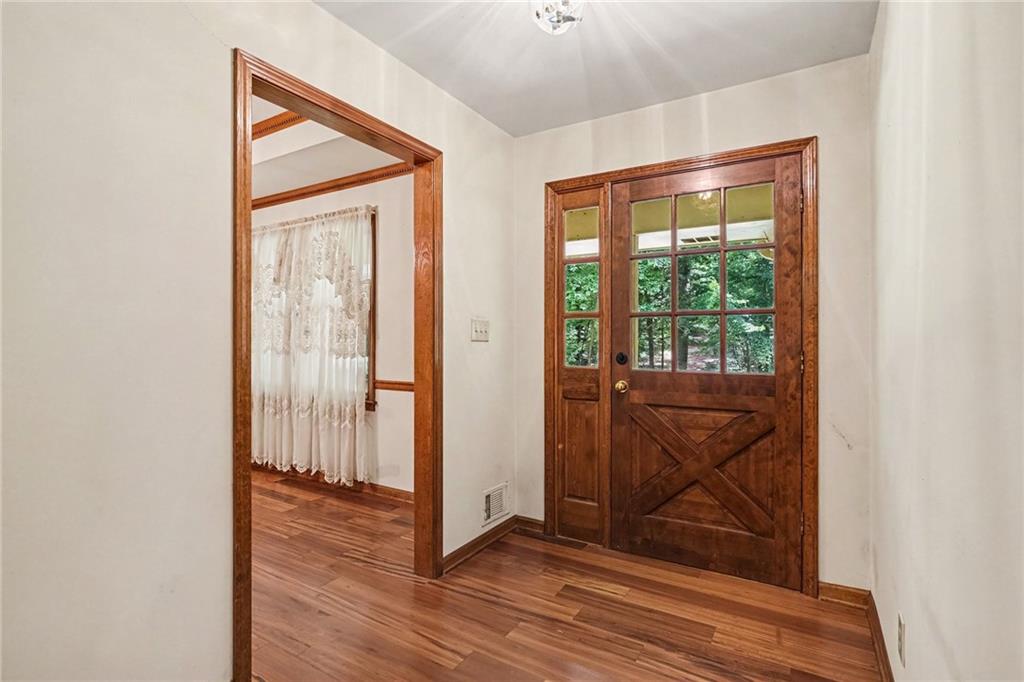 112 Singletree Property Photo 14