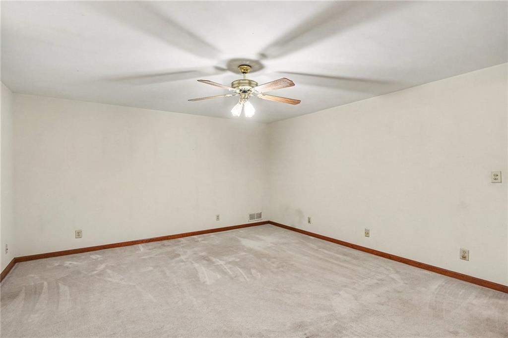 112 Singletree Property Photo 32