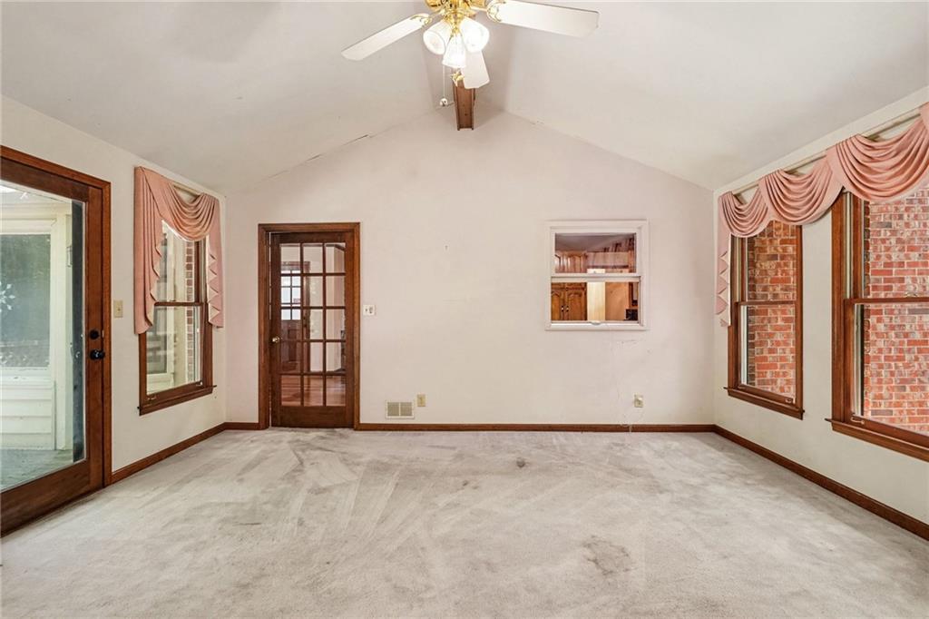 112 Singletree Property Photo 37