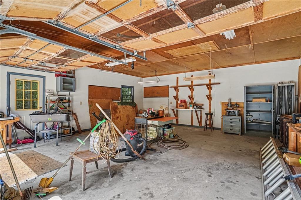 112 Singletree Property Photo 40