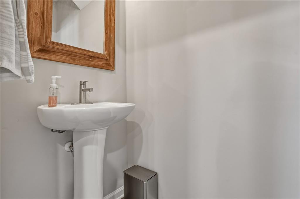 504 Elm Bluff Way Property Photo 12