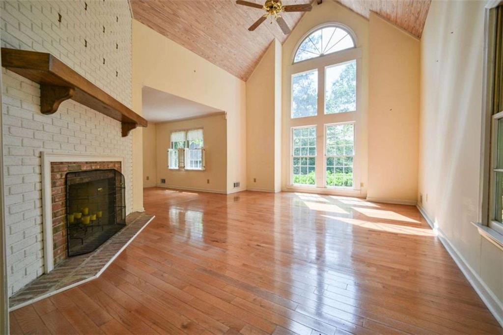 3189 Spring Lake Dr Ne Property Photo 17