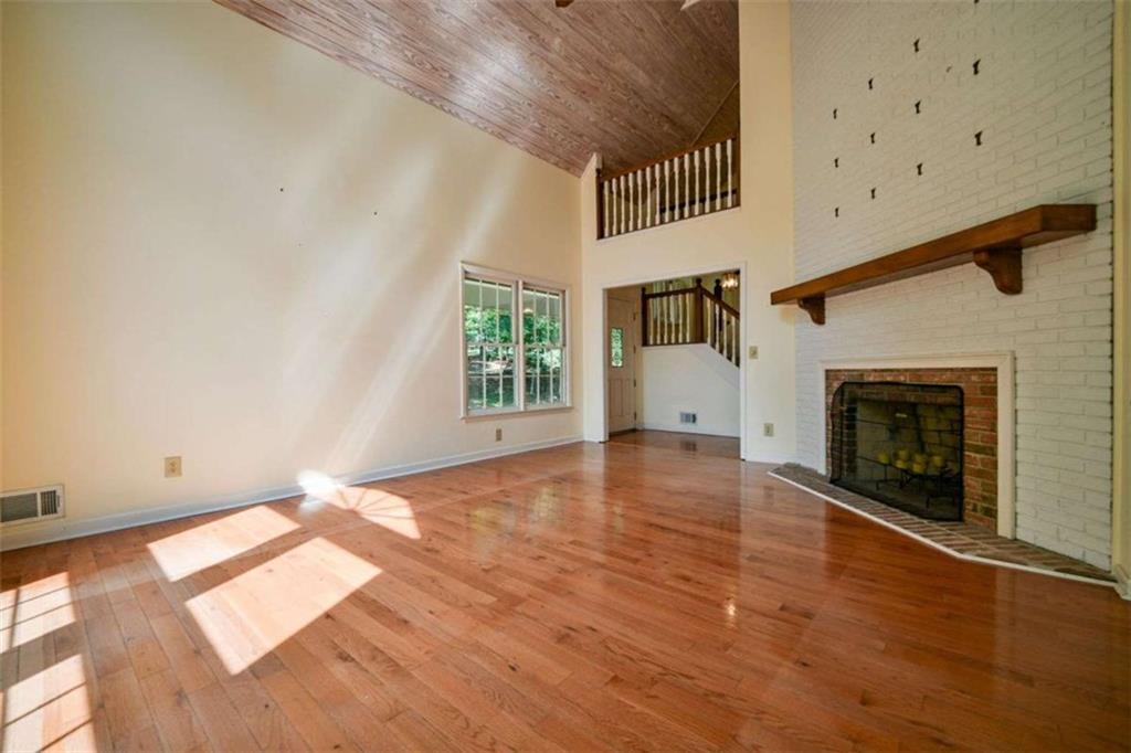 3189 Spring Lake Dr Ne Property Photo 18