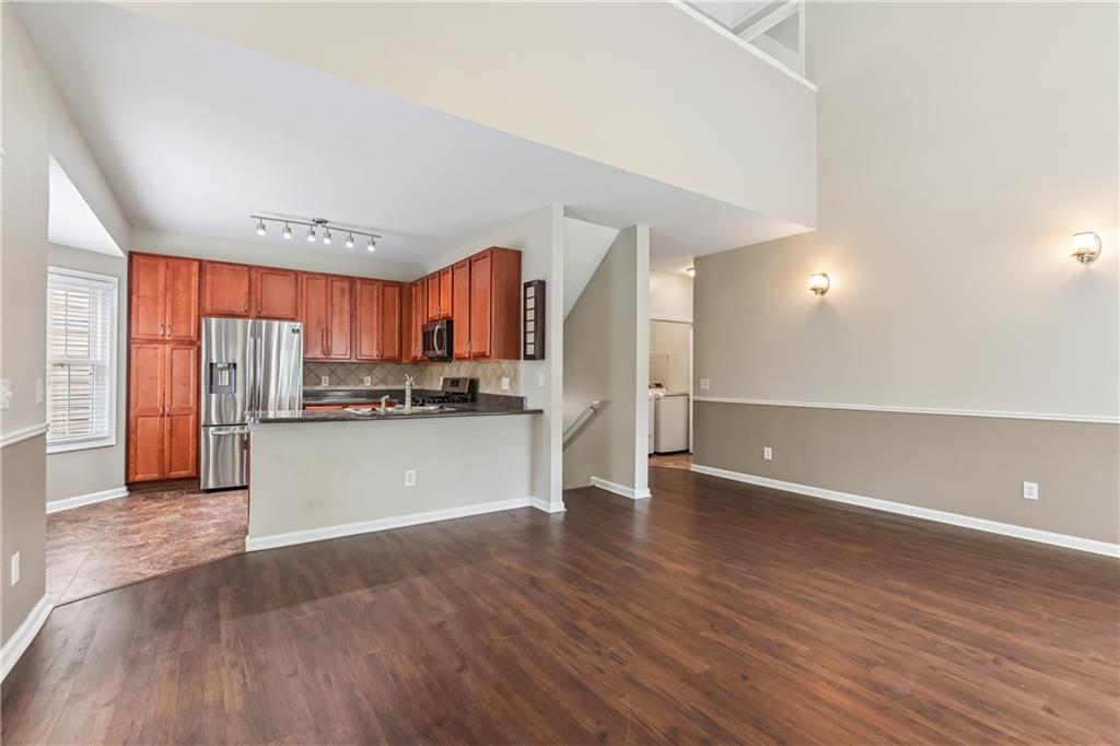 203 Valley Crossing Property Photo 3