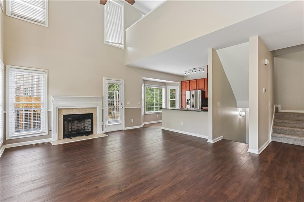 203 Valley Crossing Property Photo 4