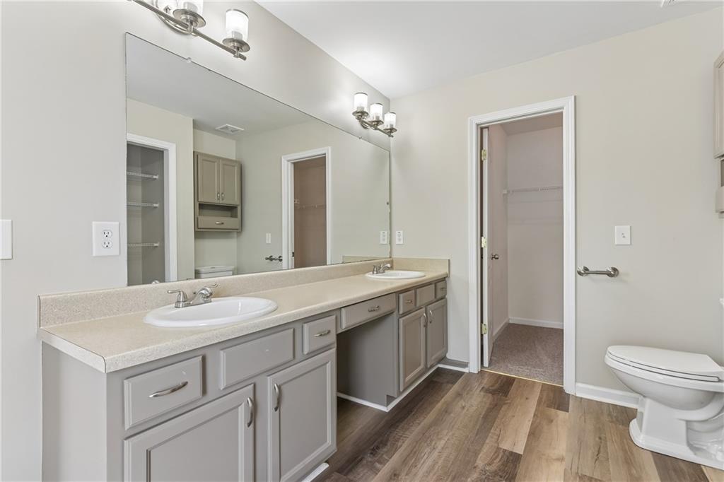 203 Valley Crossing Property Photo 6