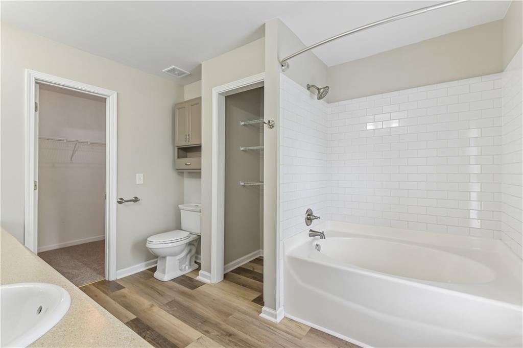 203 Valley Crossing Property Photo 10