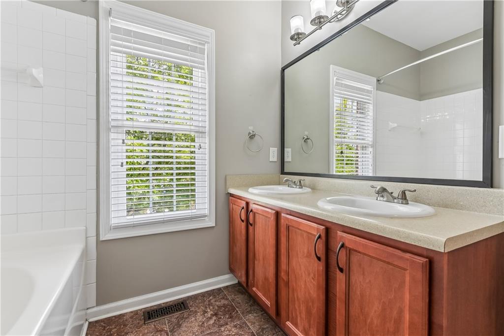 203 Valley Crossing Property Photo 11