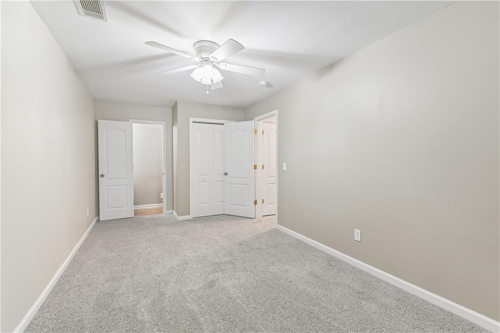 203 Valley Crossing Property Photo 17