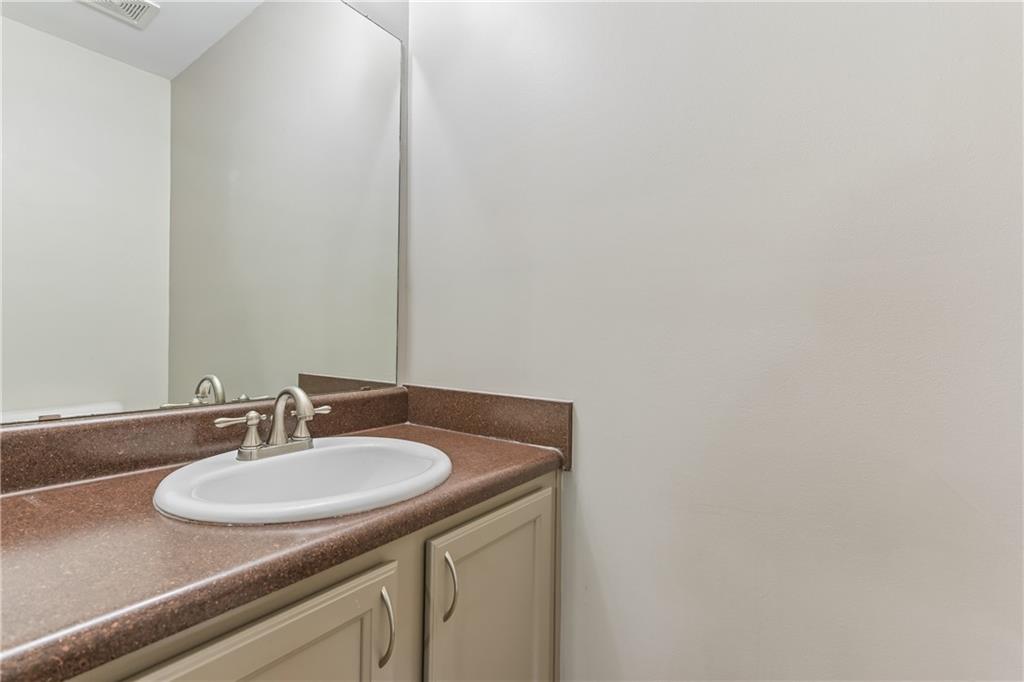 203 Valley Crossing Property Photo 22