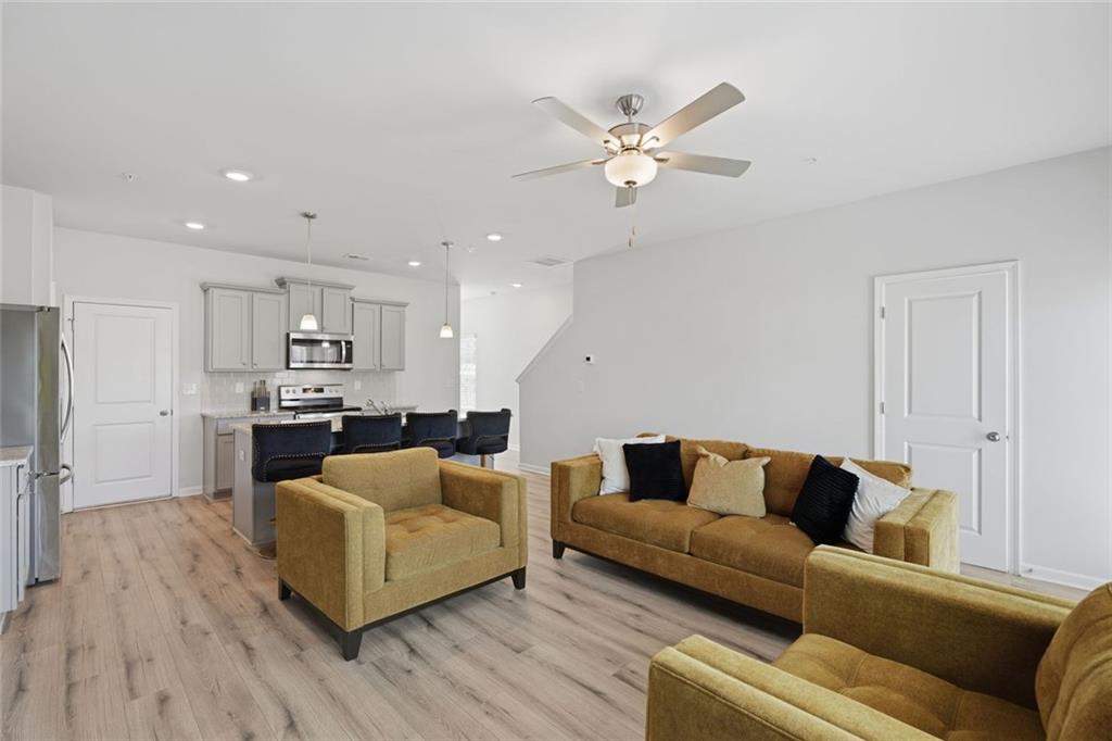 2150 Dougherty Place Property Photo 4