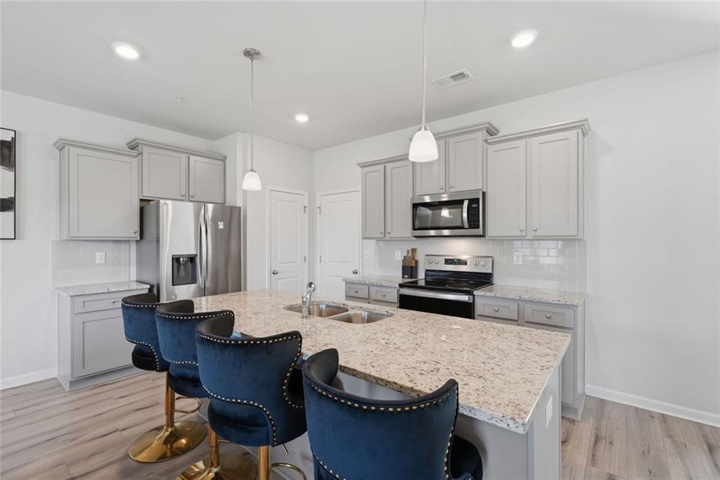 2150 Dougherty Place Property Photo 8