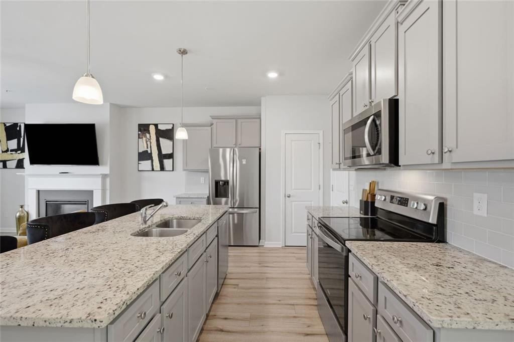 2150 Dougherty Place Property Photo 12