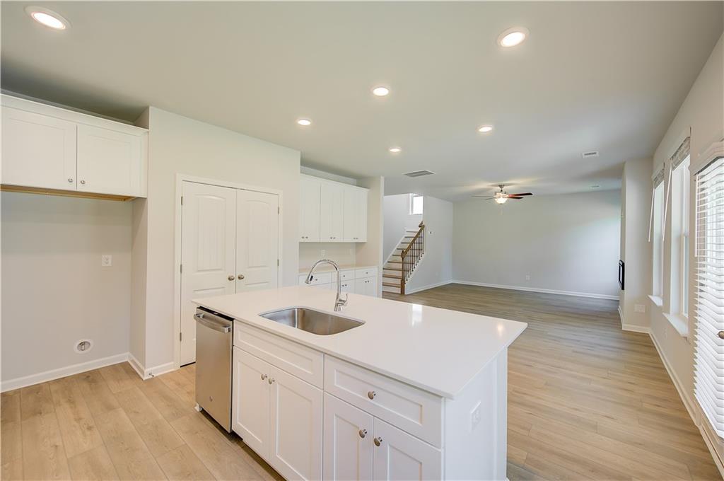 652 Leafy Branch Way Property Photo 18
