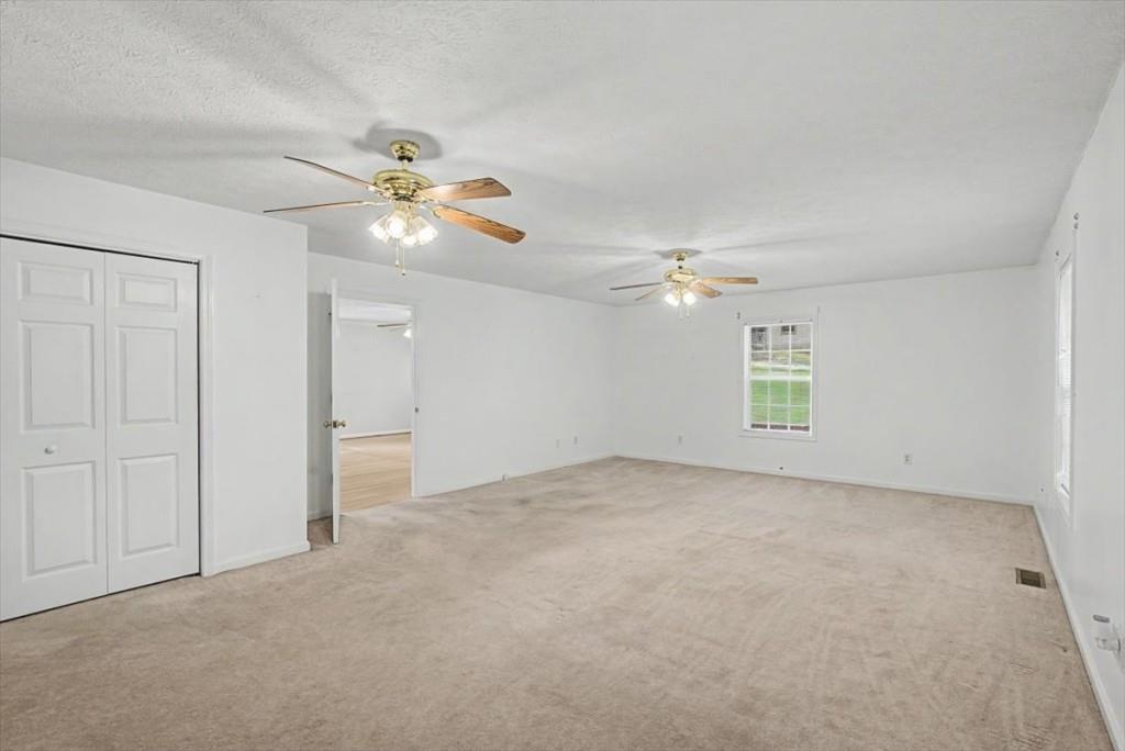 18 Albion Drive Sw Property Photo 11