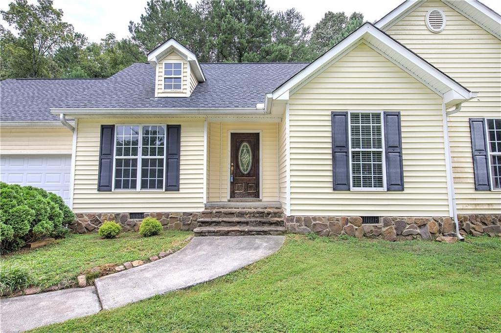 33 Covered Springs Drive Ne Property Photo 1