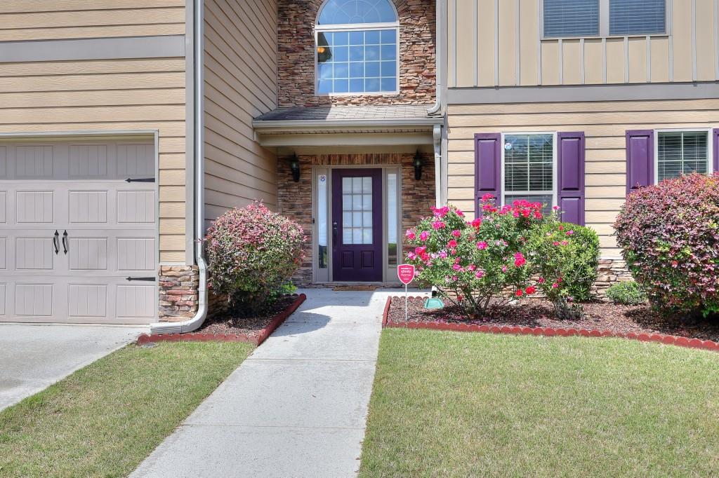2597 Corey Park Drive Property Photo 3