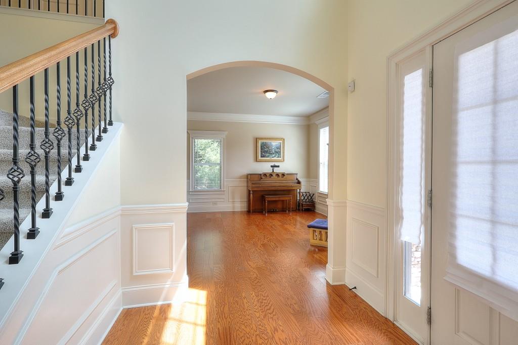 2597 Corey Park Drive Property Photo 6