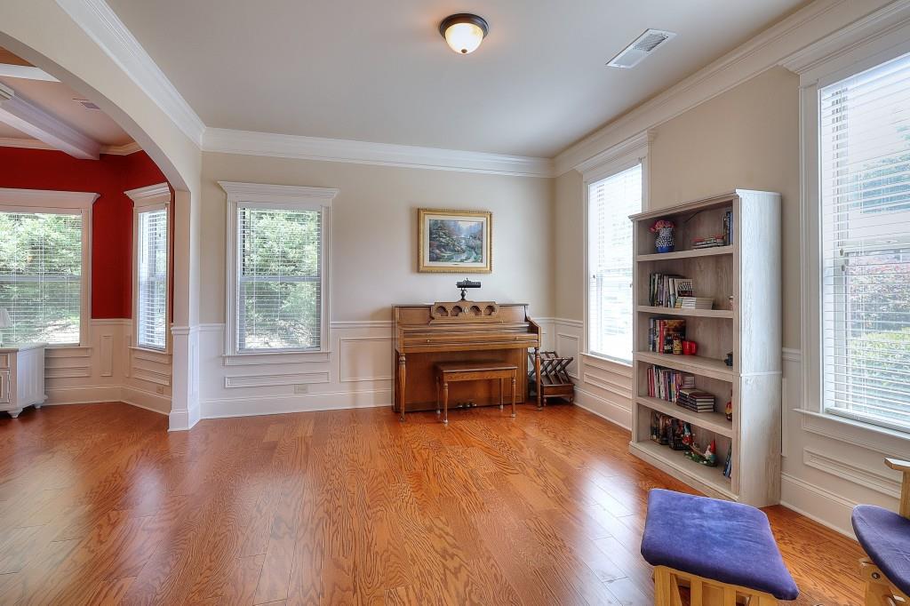 2597 Corey Park Drive Property Photo 7