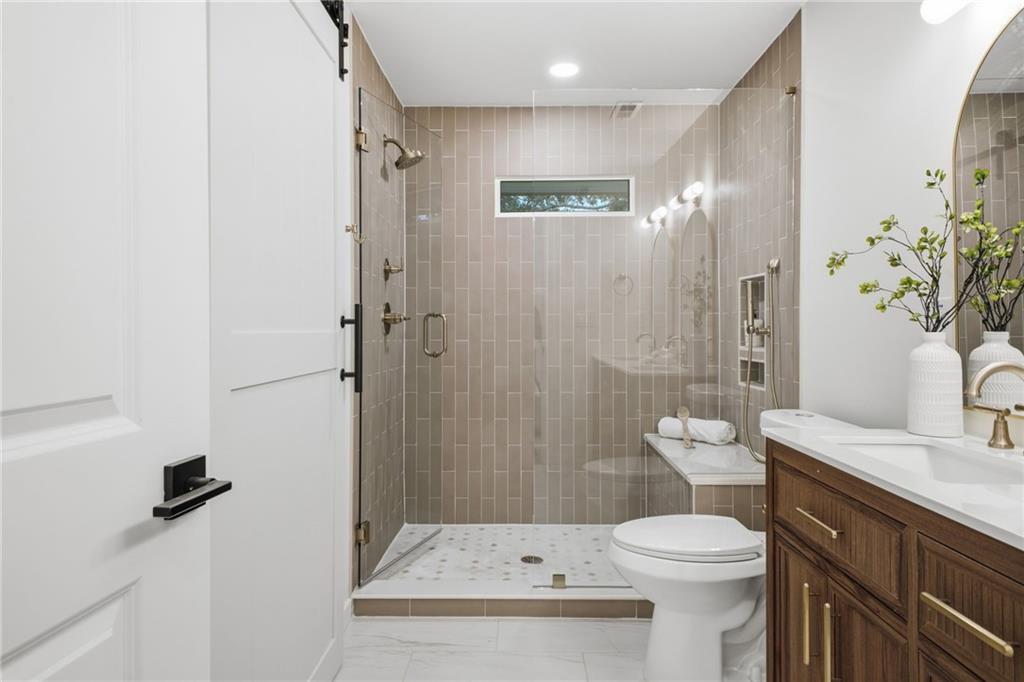 1348 Nebo Road Property Photo 13