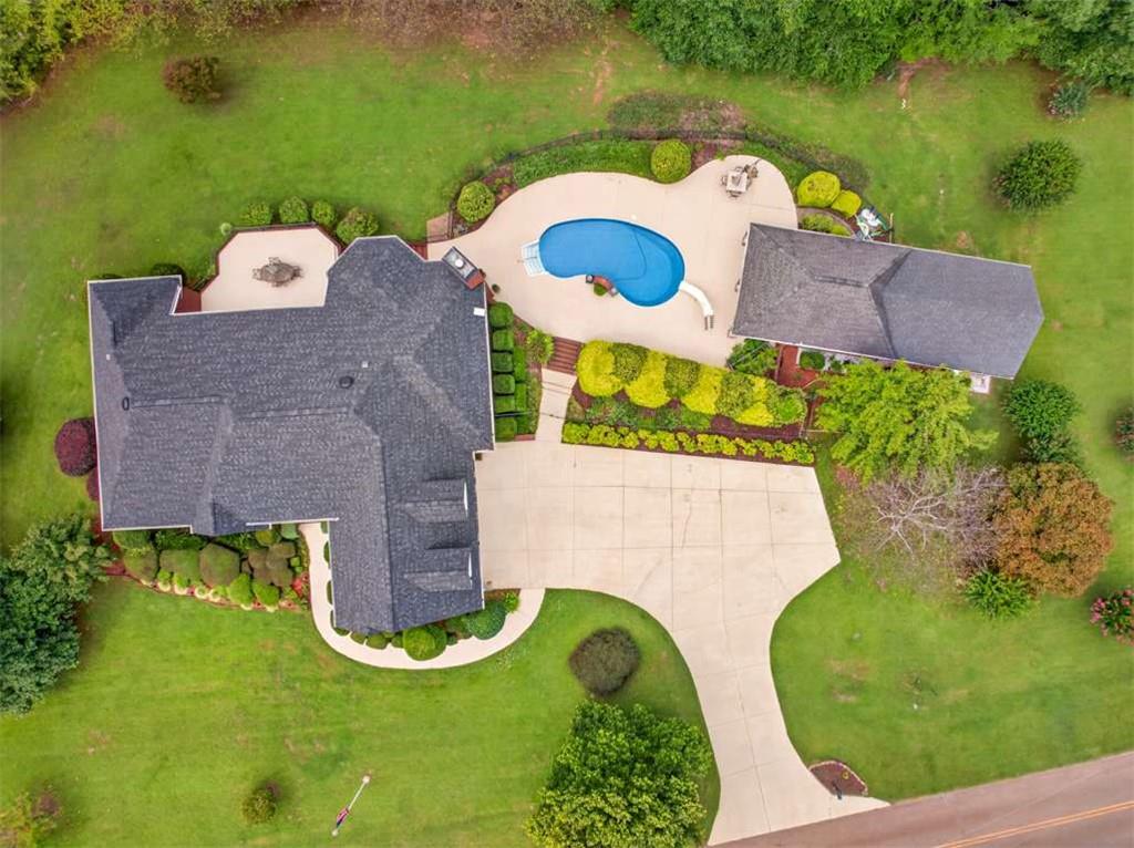 1077 Scales Creek Road Property Photo 8